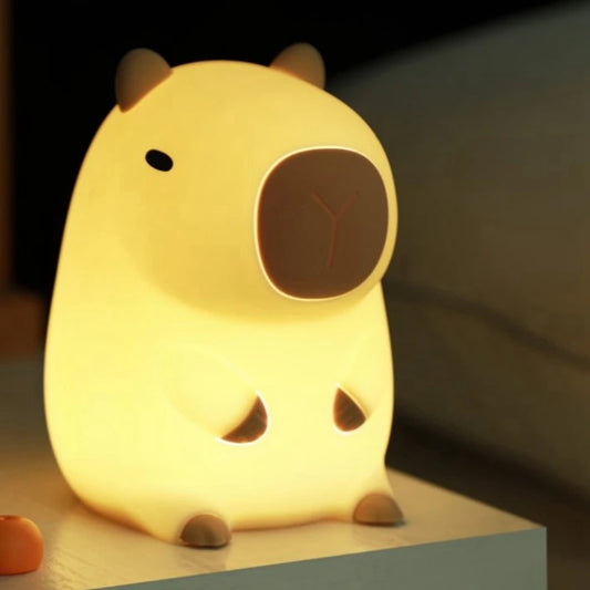 Luz nocturna de Capybara de dibujos animados linda, lámpara de sueño con batería y regulador de brillo para la decoración de la habitación de los niños.